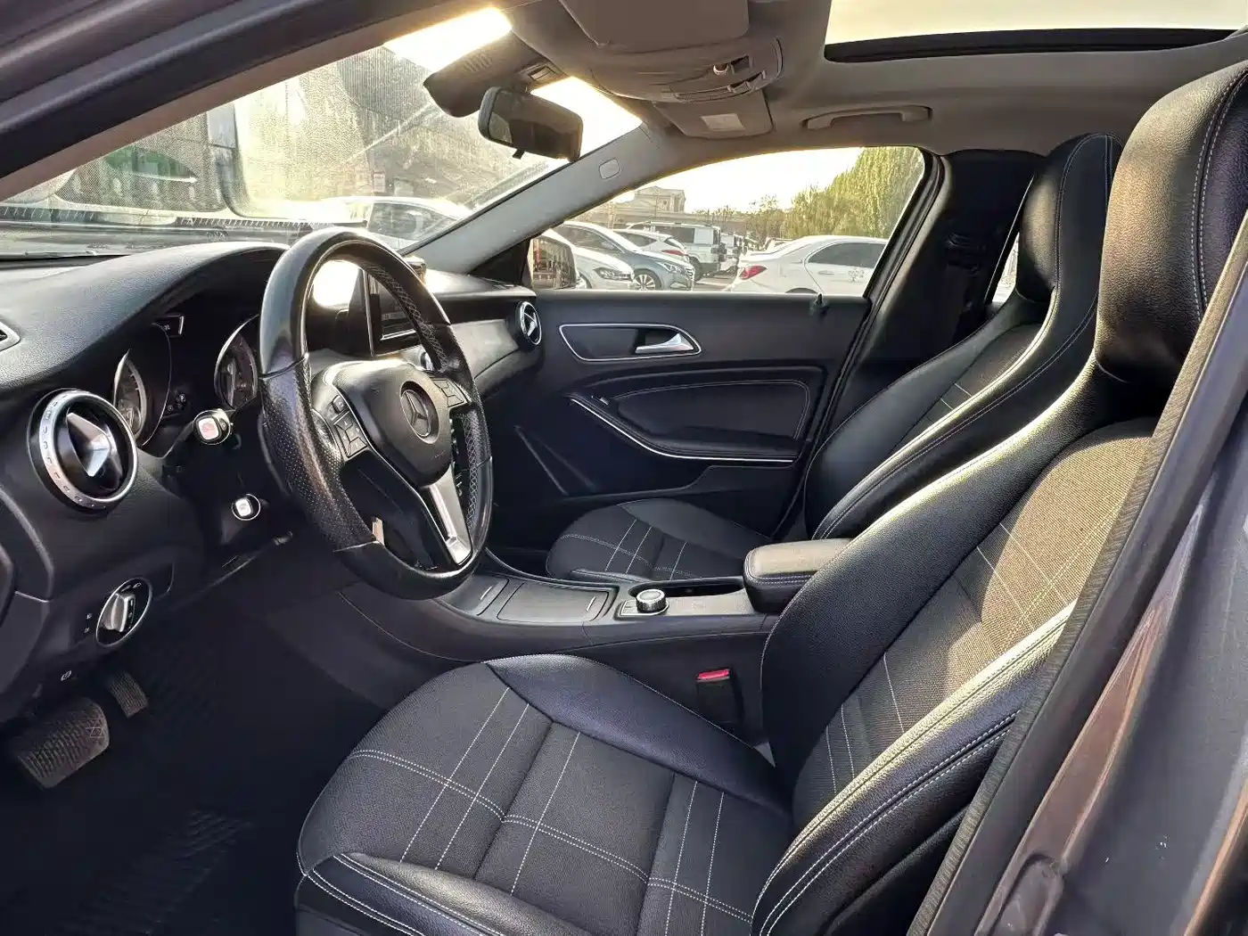 Mercedes-Benz GLA (Import) 2015 GLA 200 фото 5