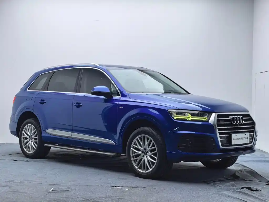 Фото 4 - Audi Q7