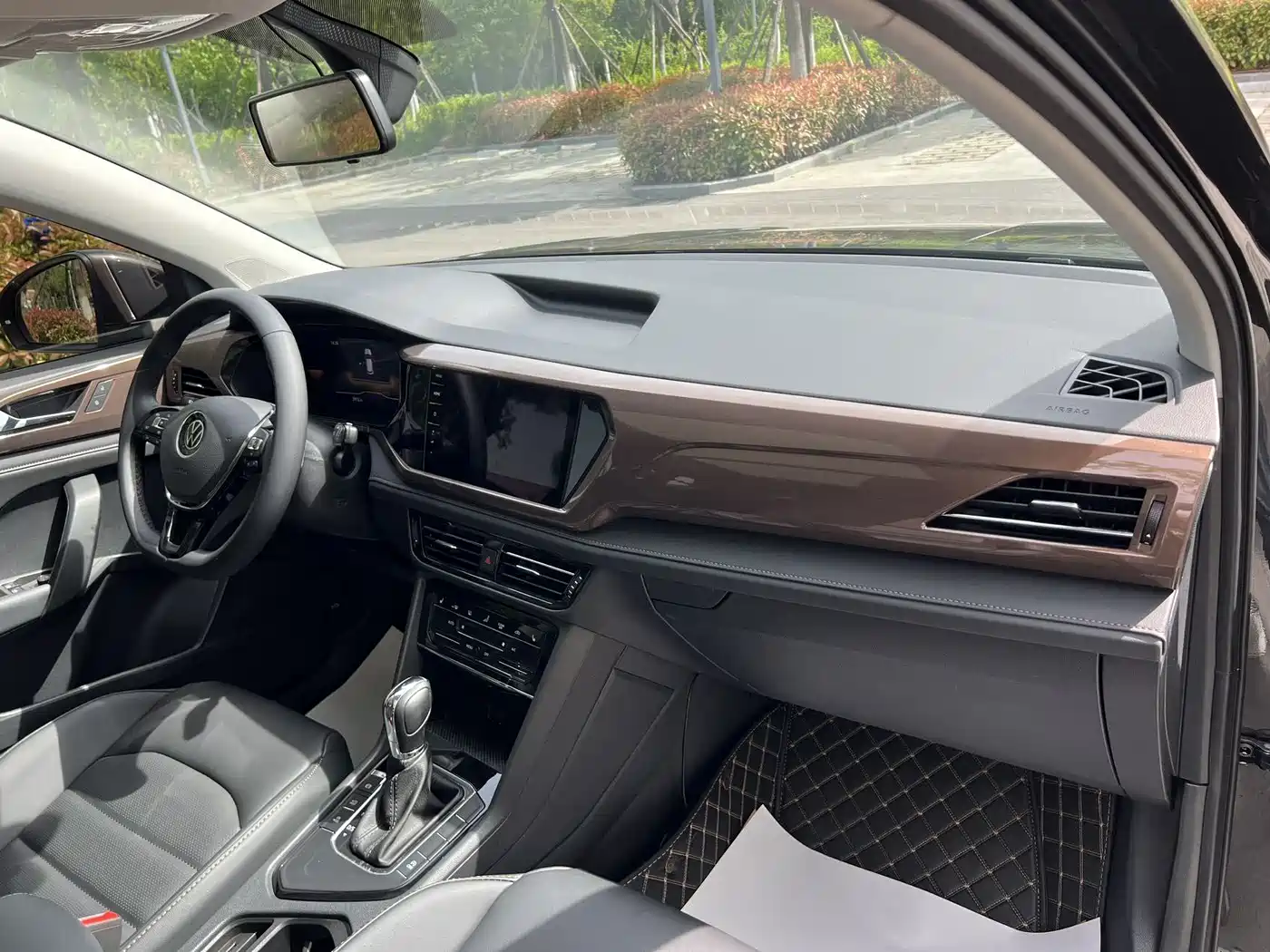 Volkswagen Tharu 2022 280TSI FWD Luxury Edition фото 10