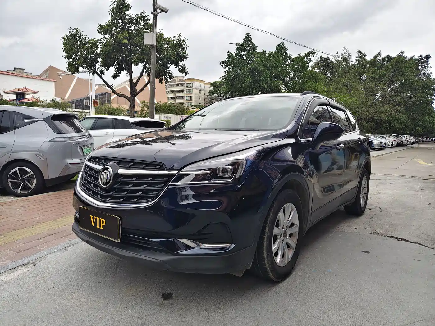 Buick Envision Plus 2020 20T FWD Leading