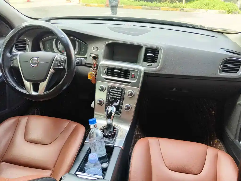 Photo 12 - Volvo S60