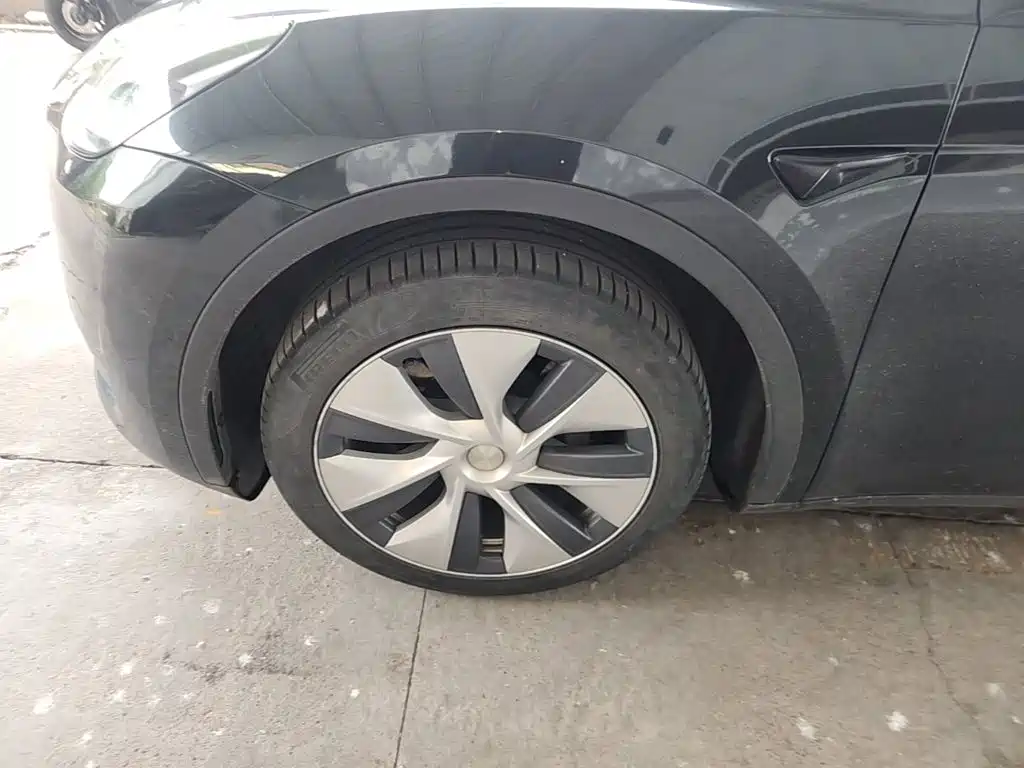 Фото 23 - Tesla Model Y