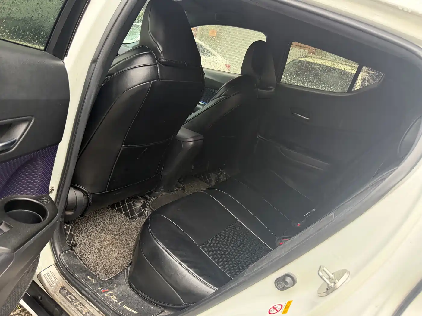 Фото 9 - Toyota C-HR