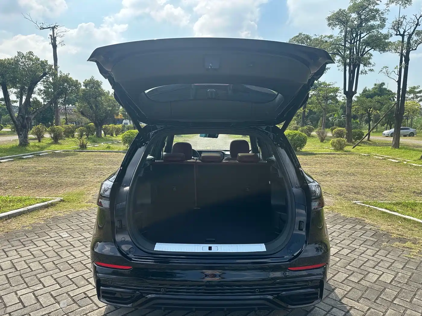 Hongqi HS5 2026 2026 2.0T 2WD Mystic Shadow Edition
