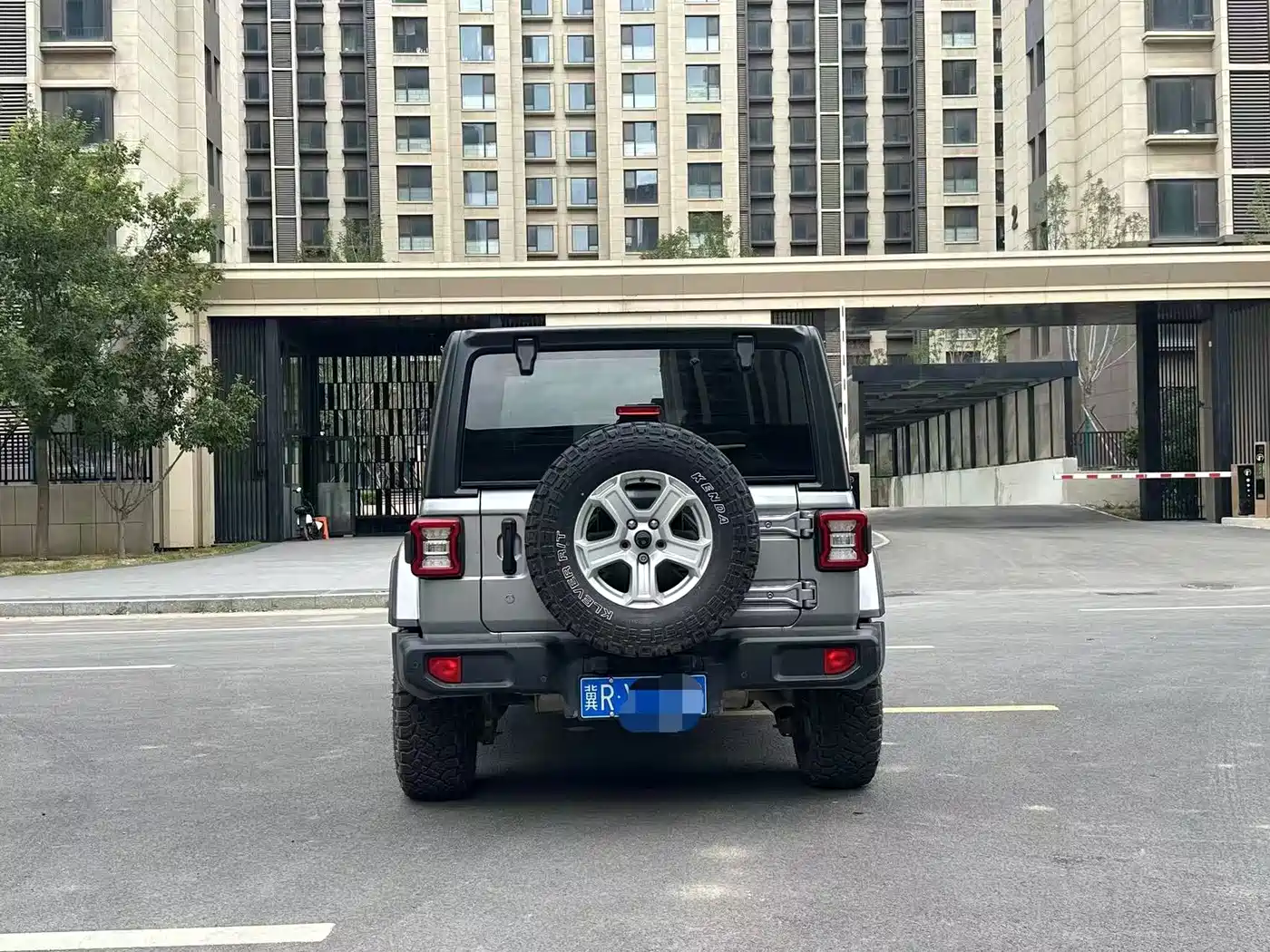 Фото 4 - Jeep Wrangler