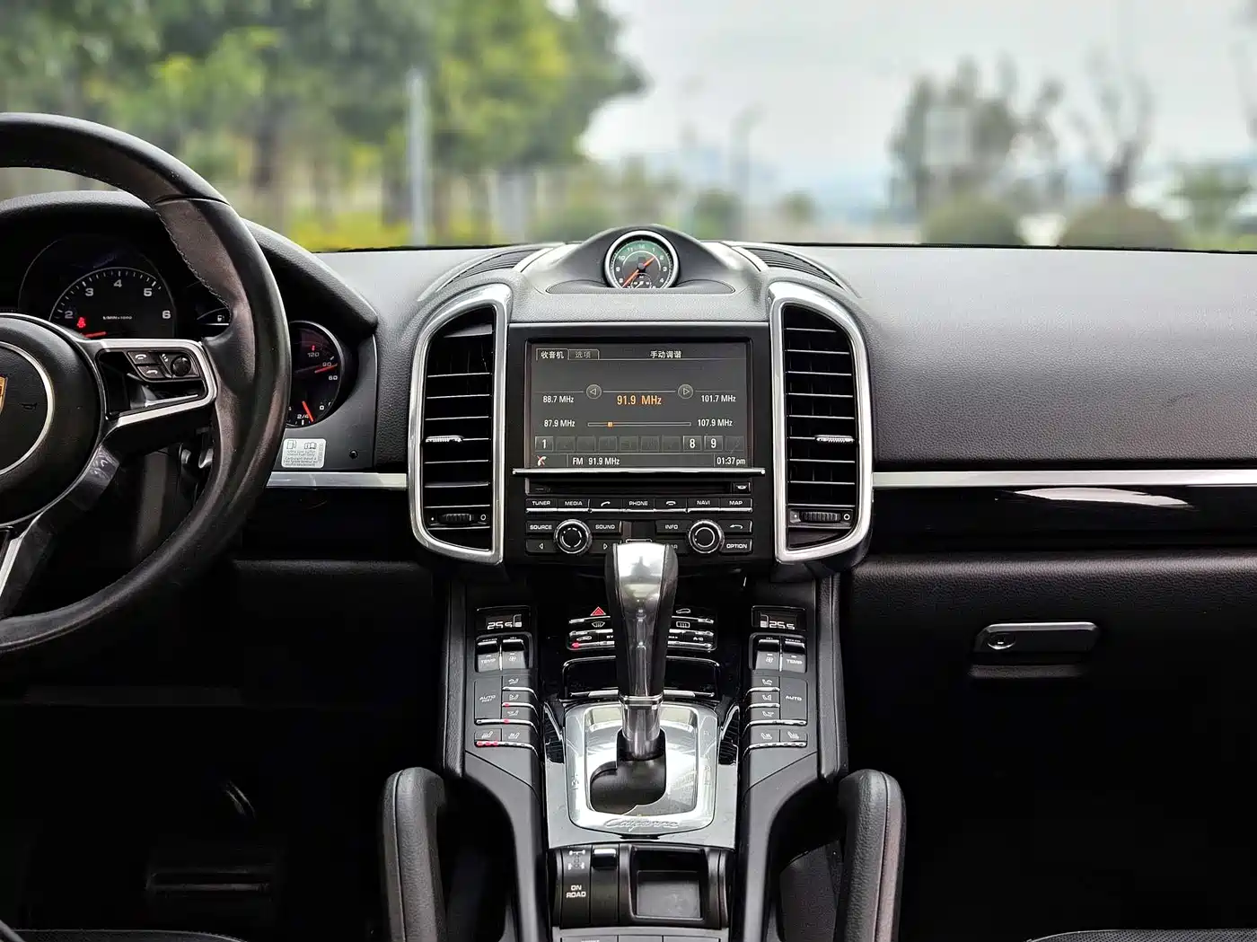 Porsche Cayenne фото 22