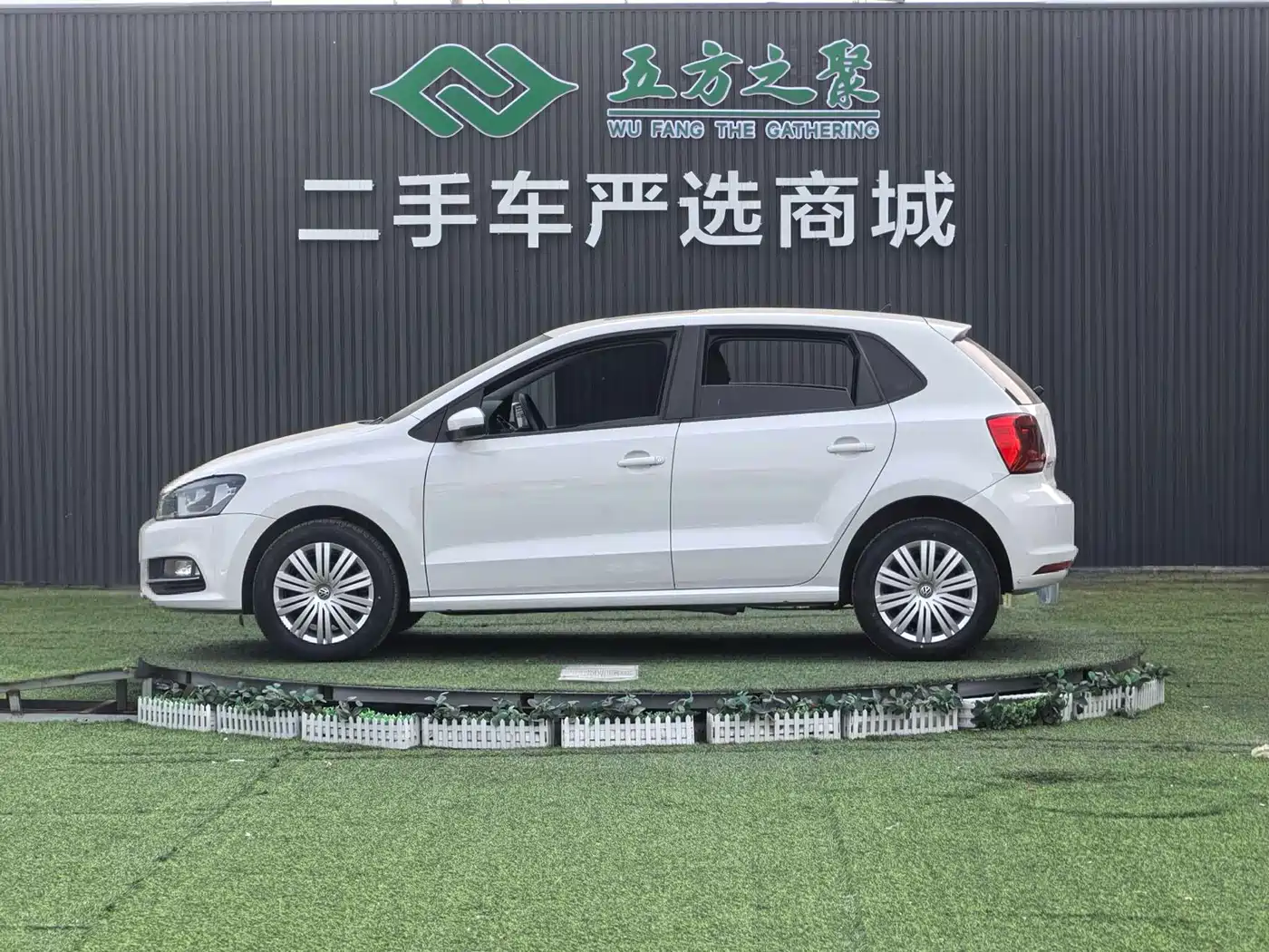 Volkswagen Polo 2016 1.6L Automatic Comfort фото 21