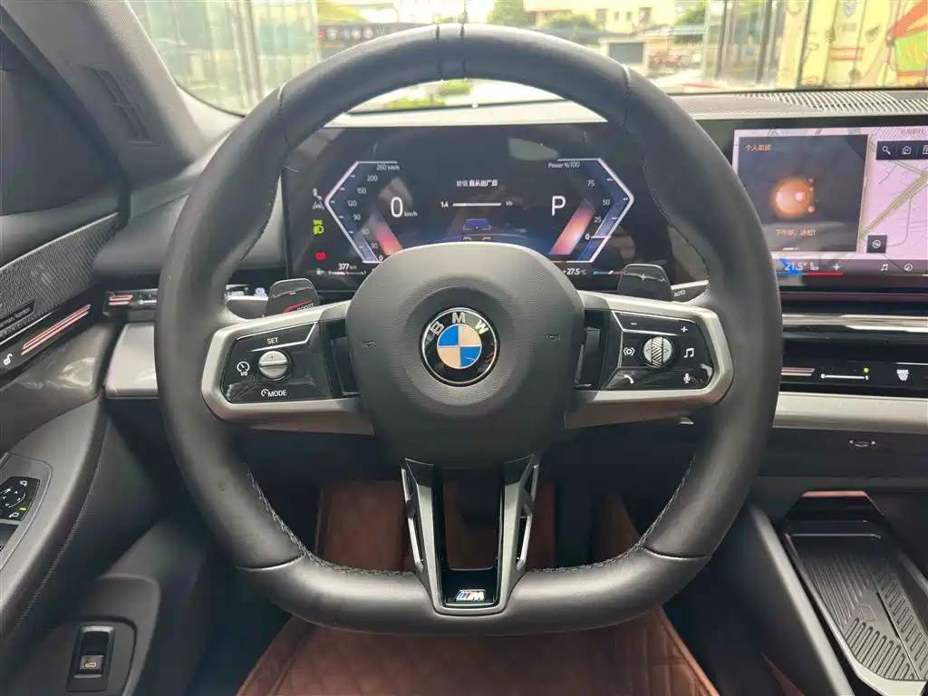 BMW 5 Series 2024 525Li M Sport Package фото 15