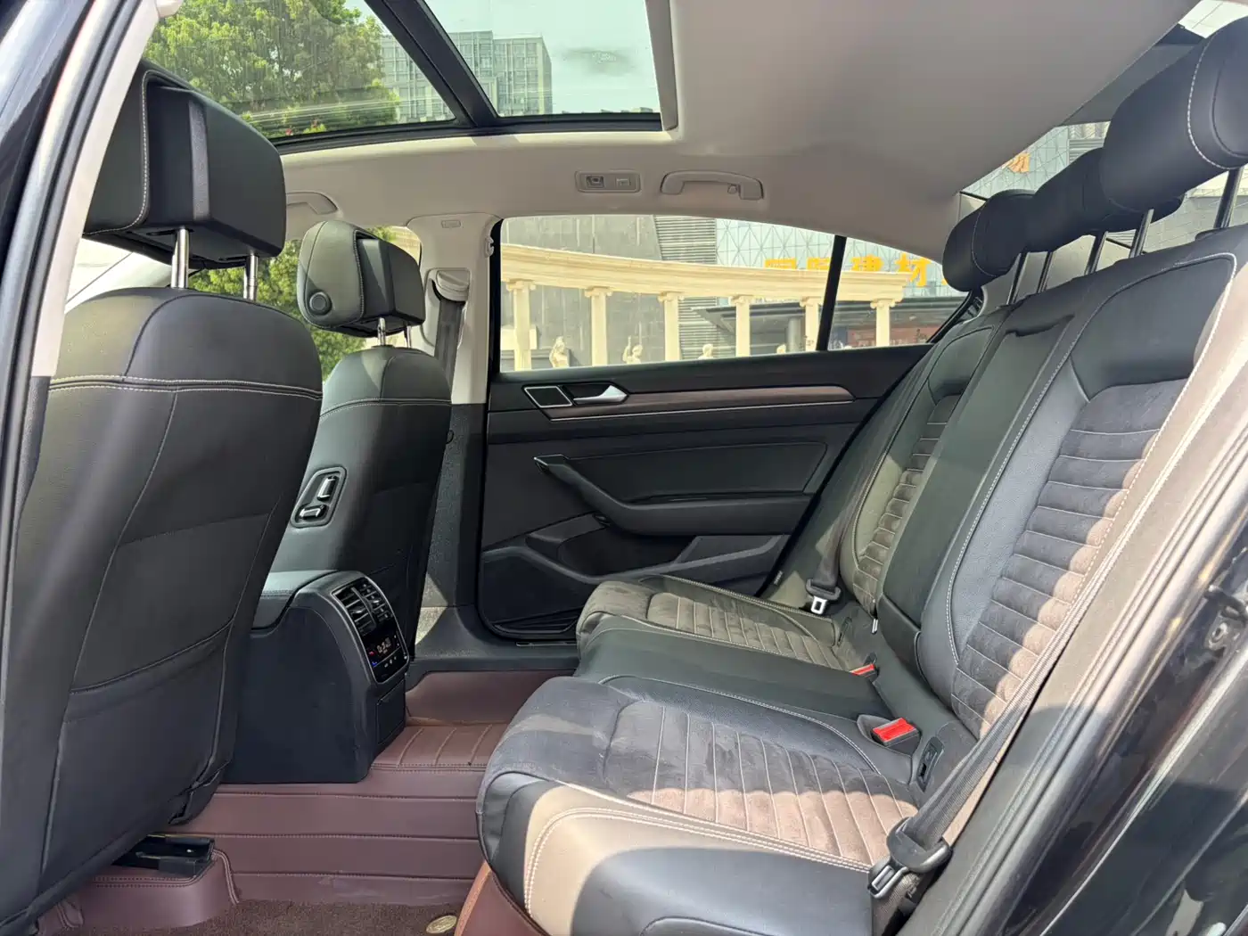 Volkswagen Magotan 2021 330TSI DSG 30th Anniversary Edition фото 14