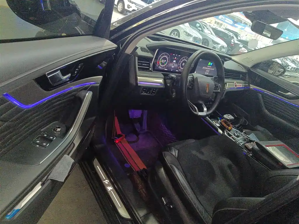 Hongqi HS5 2022 Facelift 2.0T Smart Flag Enjoyment Edition фото 12
