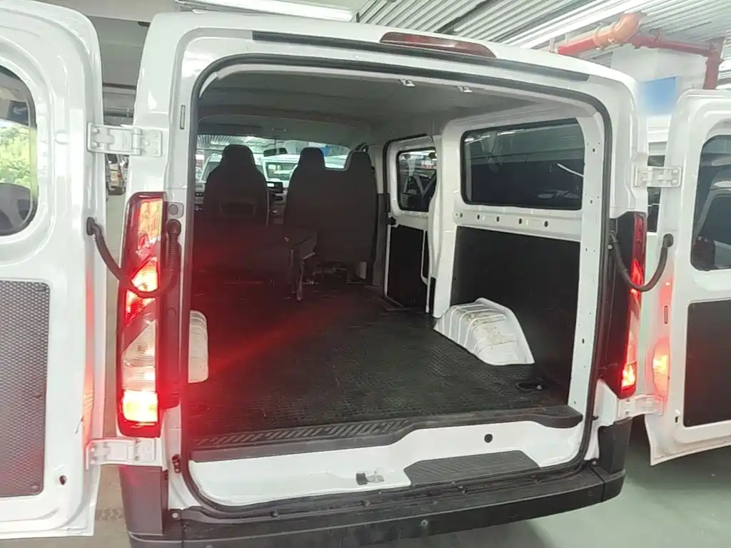 Jiangling E-Fushun 2025 2025 Clear Window Version 41.86kWh Short Wheelbase Low Roof
