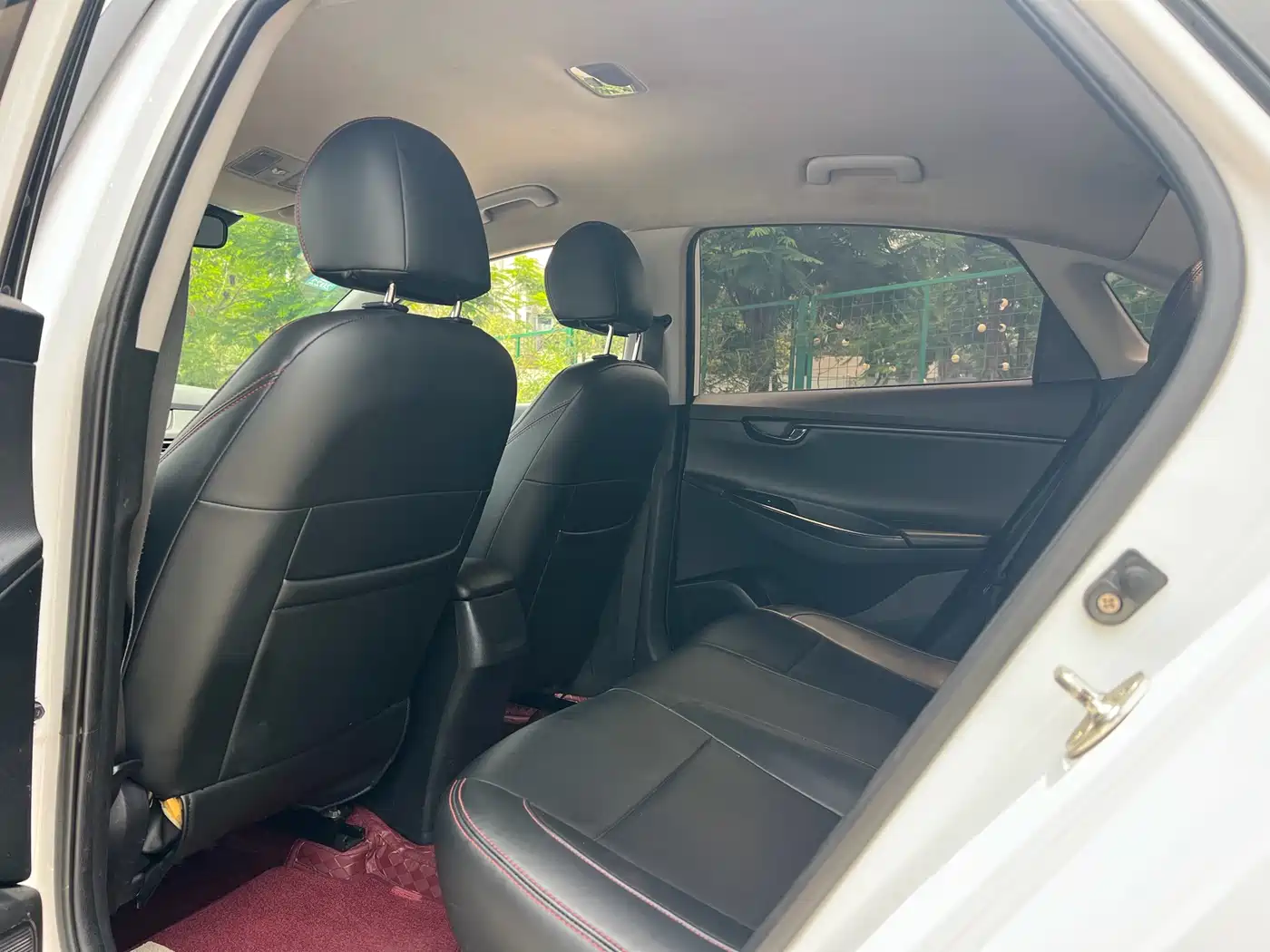 Hyundai Elantra 2018 1.6L Automatic Pleasing Edition GL China VI фото 6
