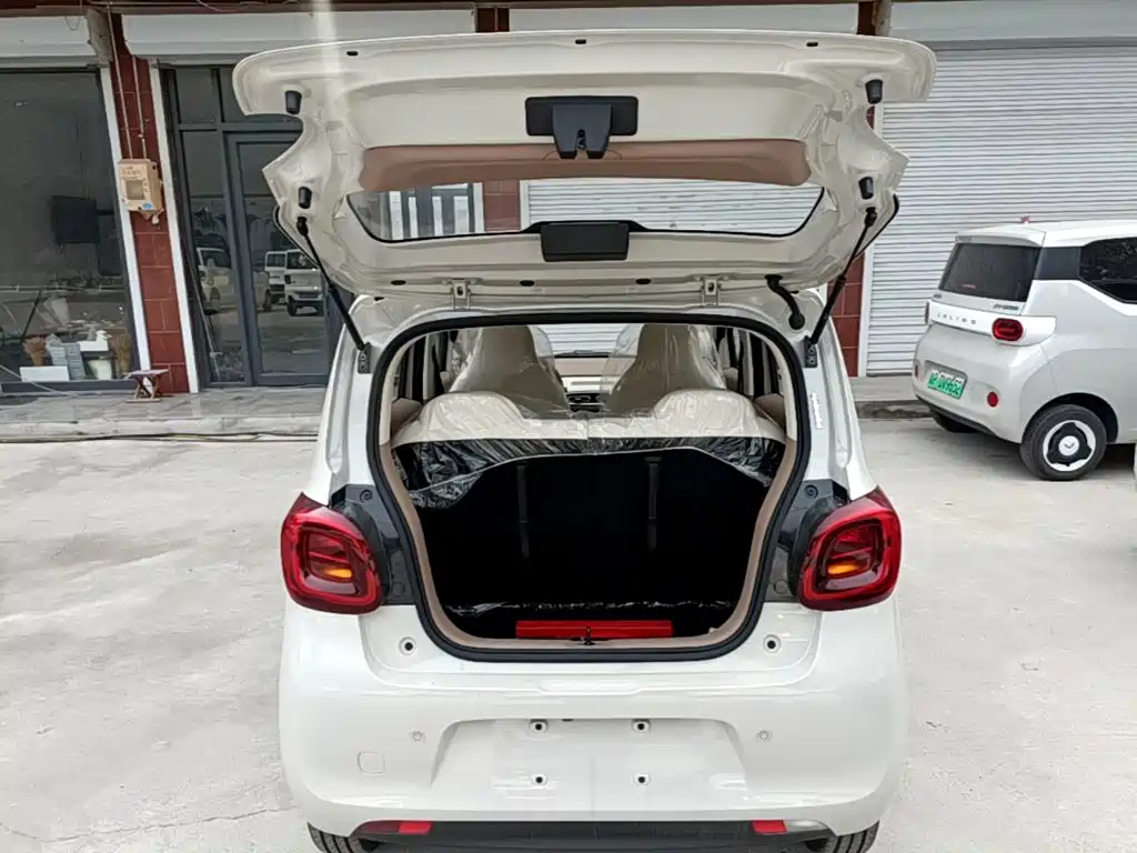 Wuling Motors Hongguang MINIEV 2026 2025 4-Door Advanced