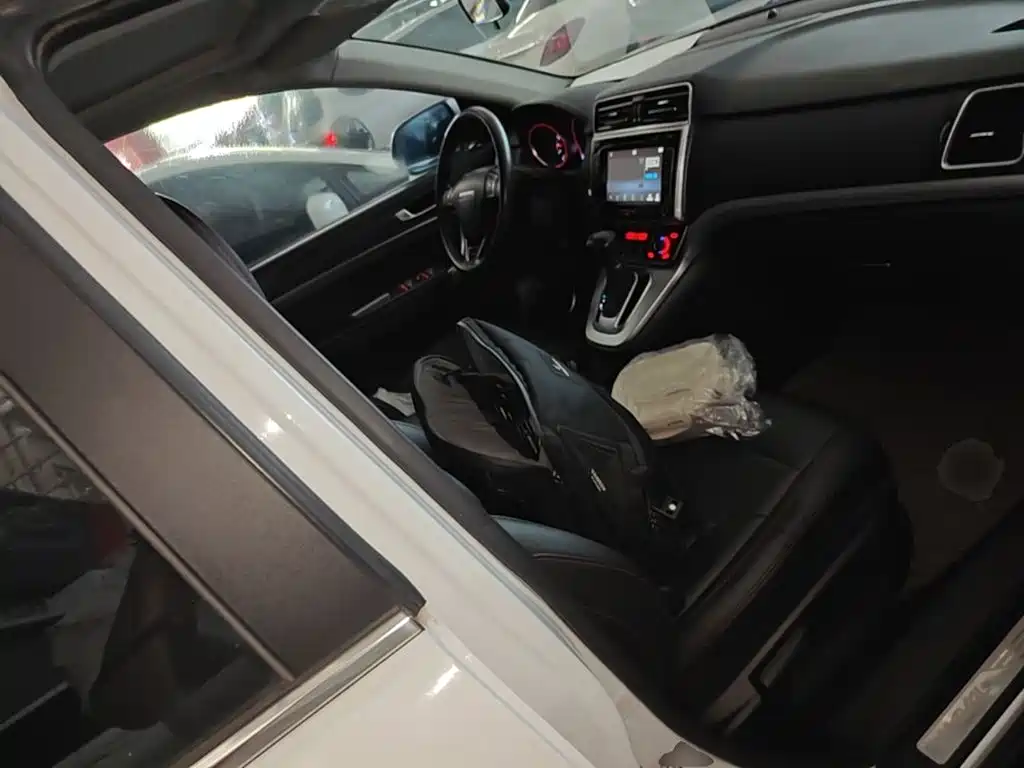 Haval M6 2018 2017 1.5T Automatic 2WD Elite