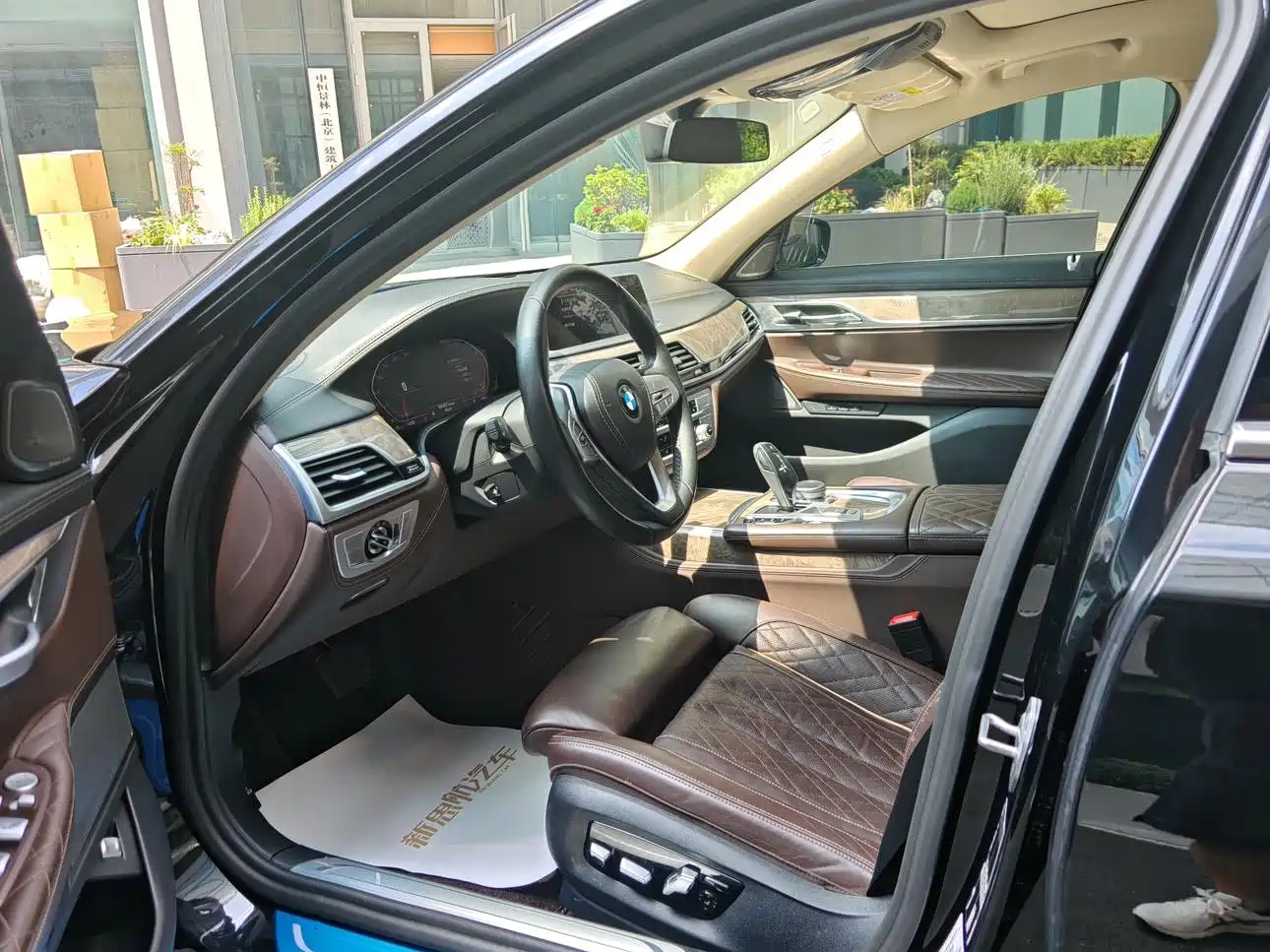 BMW 7 Series 2021 Model 740Li Leading Luxury Package фото 8