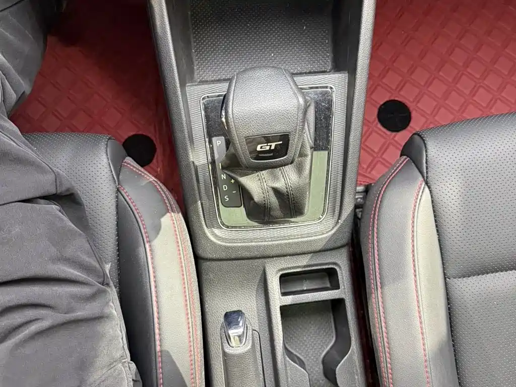 Škoda Kamiq 2022 GT 1.5L Automatic Ultimate Edition фото 13