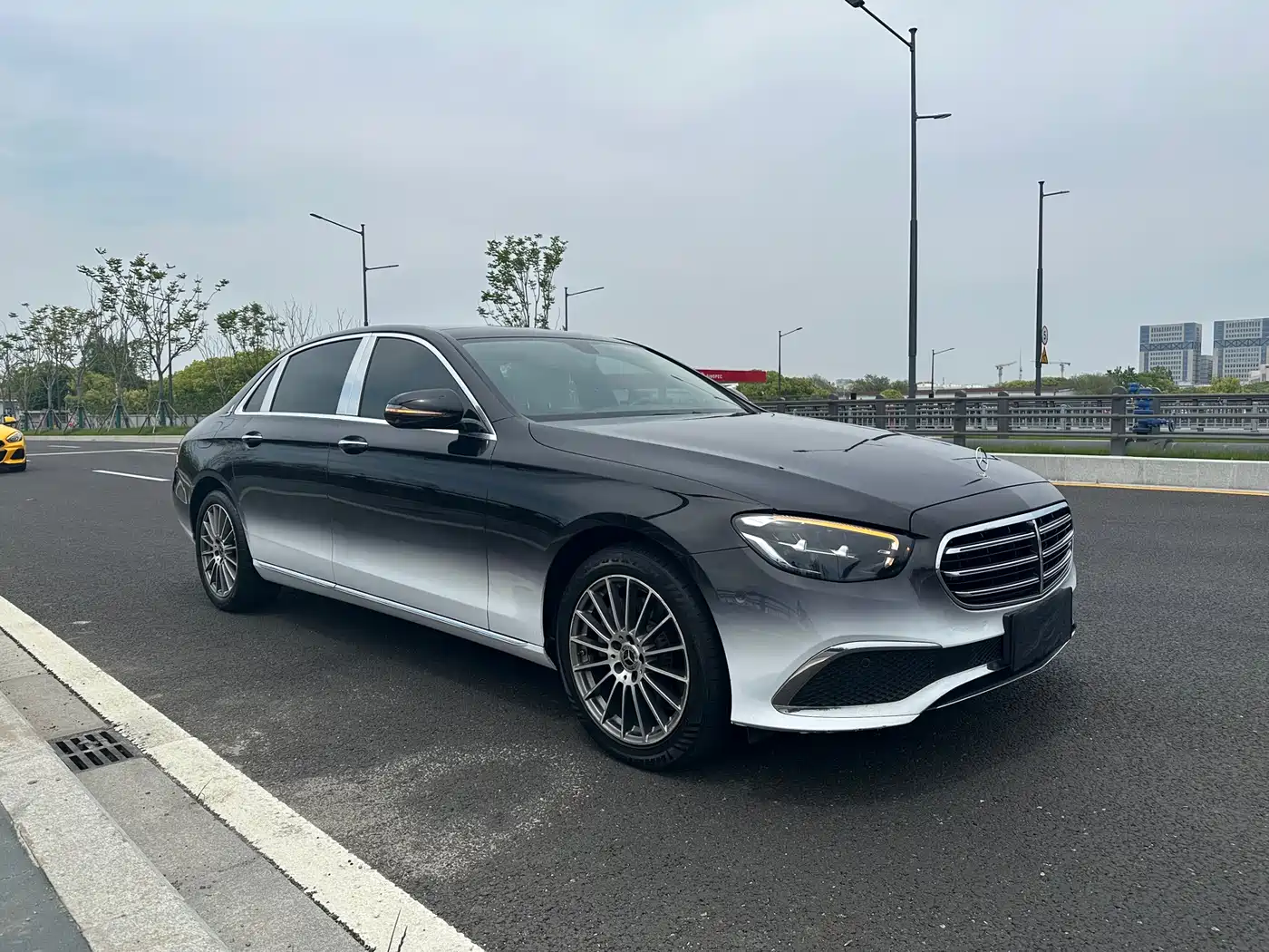 Mercedes-Benz E-Class 2022 E 260 L Sport фото 3