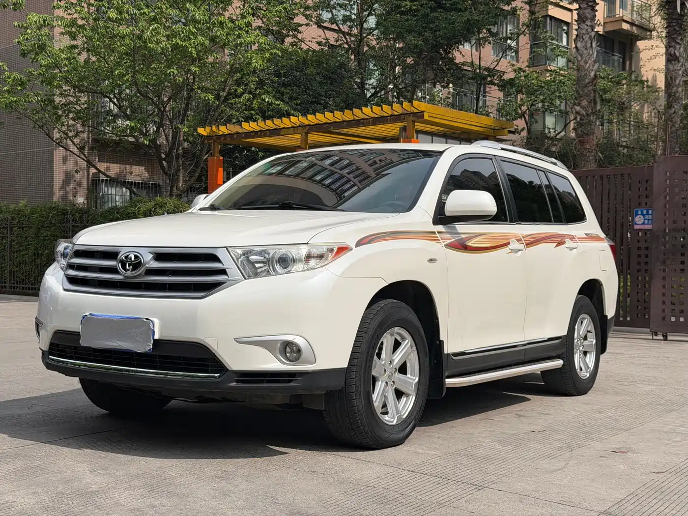 Toyota Highlander 2012 2.7L 2WD 5-seater Elite Edition фото 3