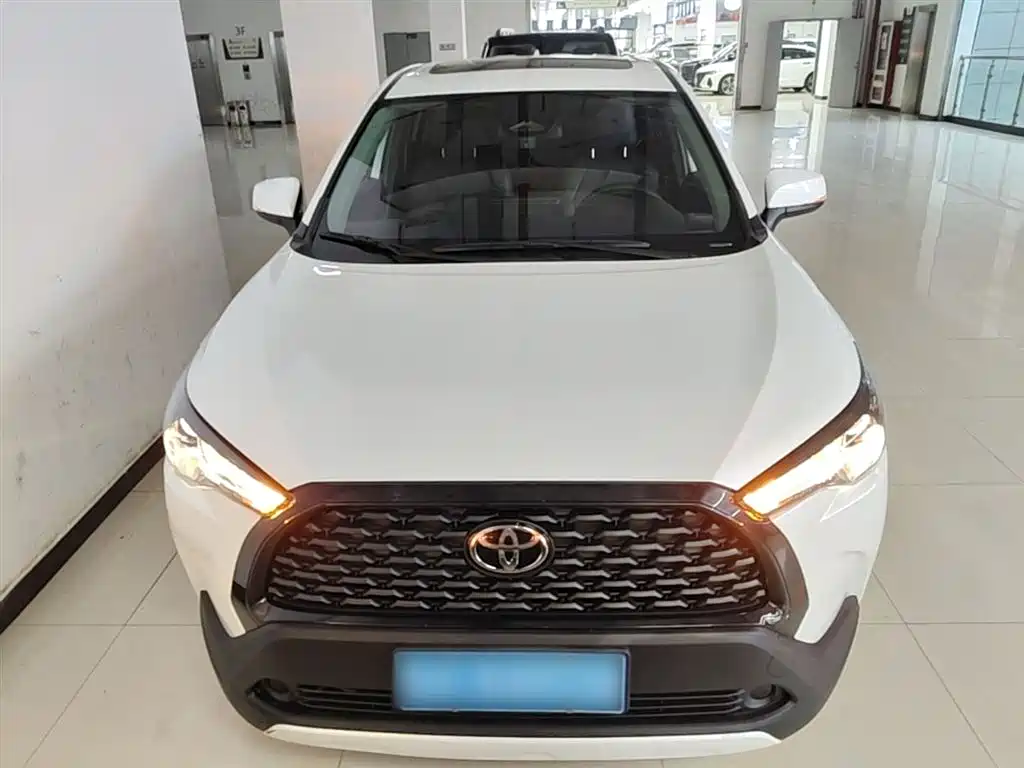 Toyota Corolla Cross 2023 2.0L Elite Edition фото 3