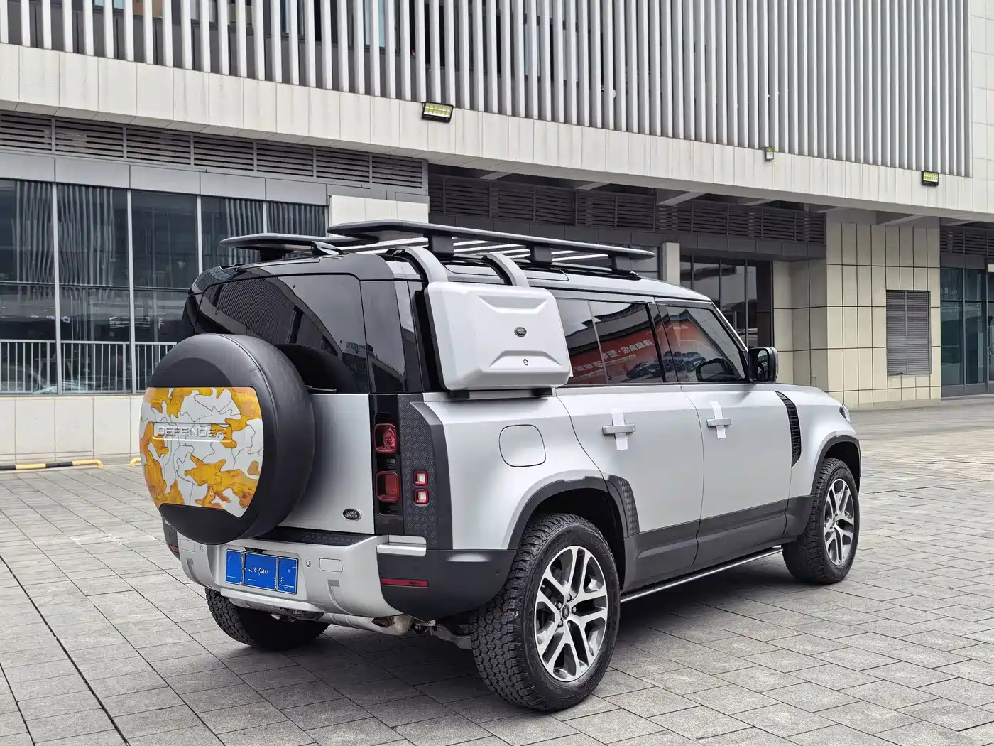 Фото 20 - Land Rover Defender