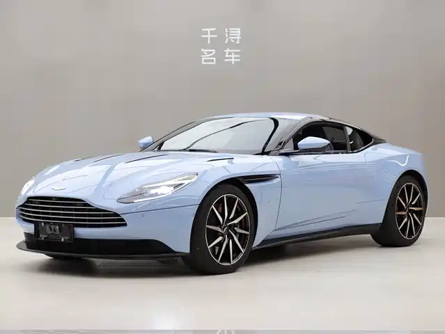 ASTON MARTIN DB11
