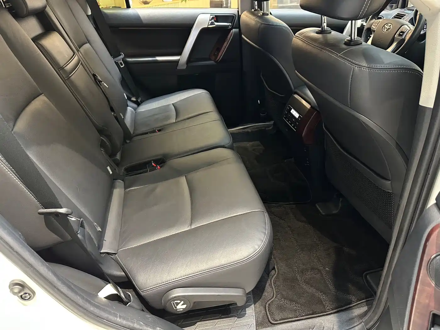 Toyota Prado 2016 3.5L Auto VX NAVI фото 8