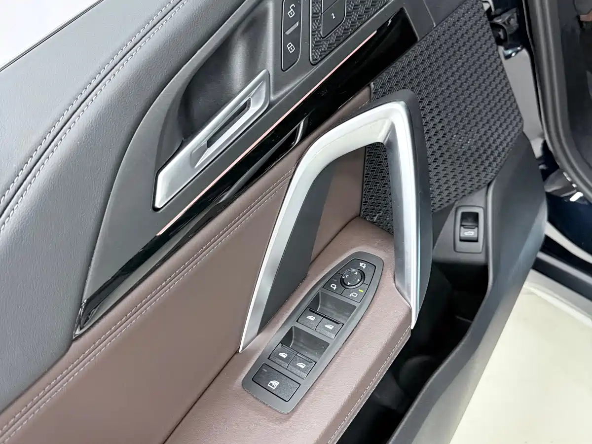BMW X1 2023 sDrive20Li X Design Package фото 20