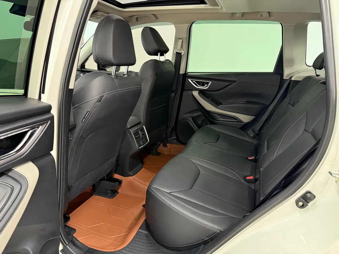 Subaru Forester 2022 2.0i AWD Luxury Edition with EyeSight фото 18
