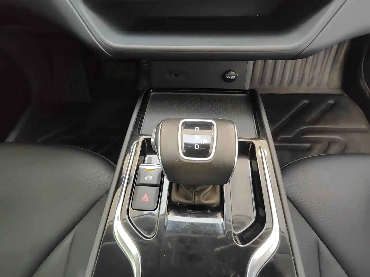 Hongqi E-QM5 2023 560km PLUS фото 22