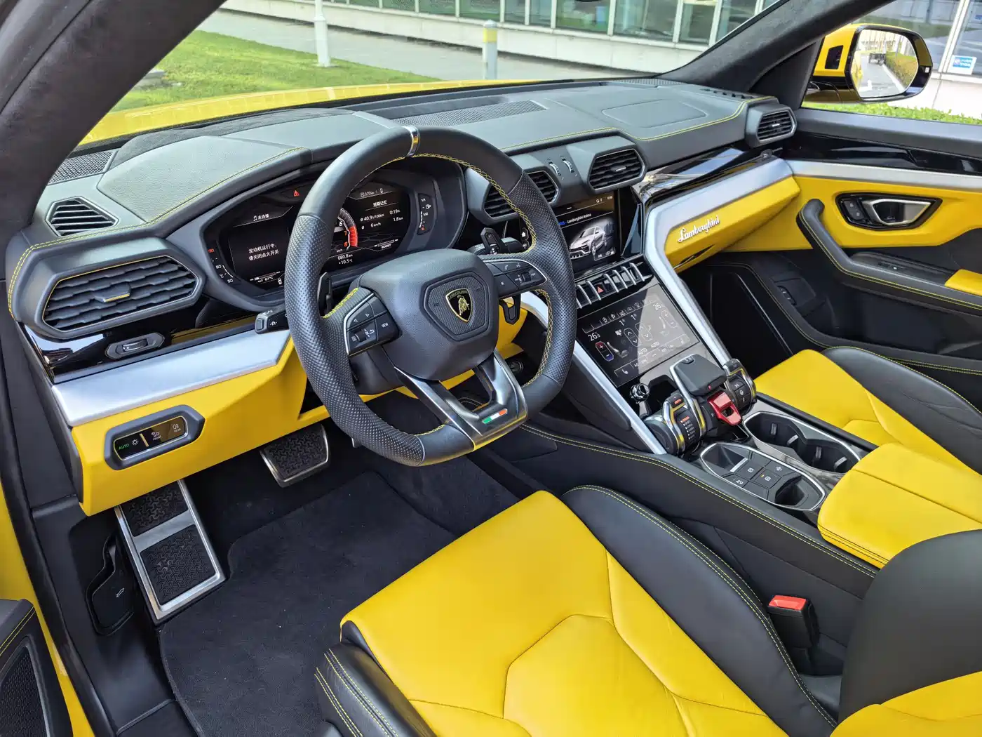 Lamborghini Urus 2021 4.0T V8 фото 23