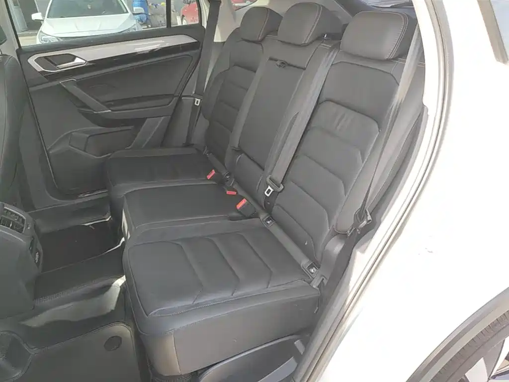Volkswagen Tayron 2019 Expedition 280TSI 2WD Luxury (China VI) фото 17