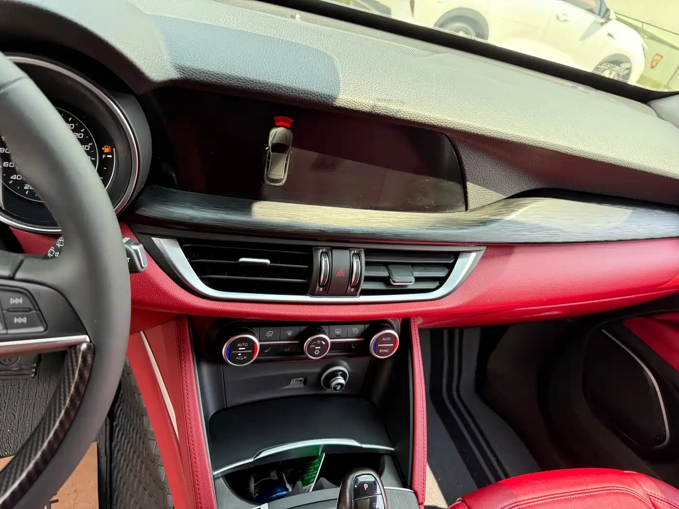 Alfa Romeo Stelvio 2019 2017 2.0T 200HP Luxury Edition