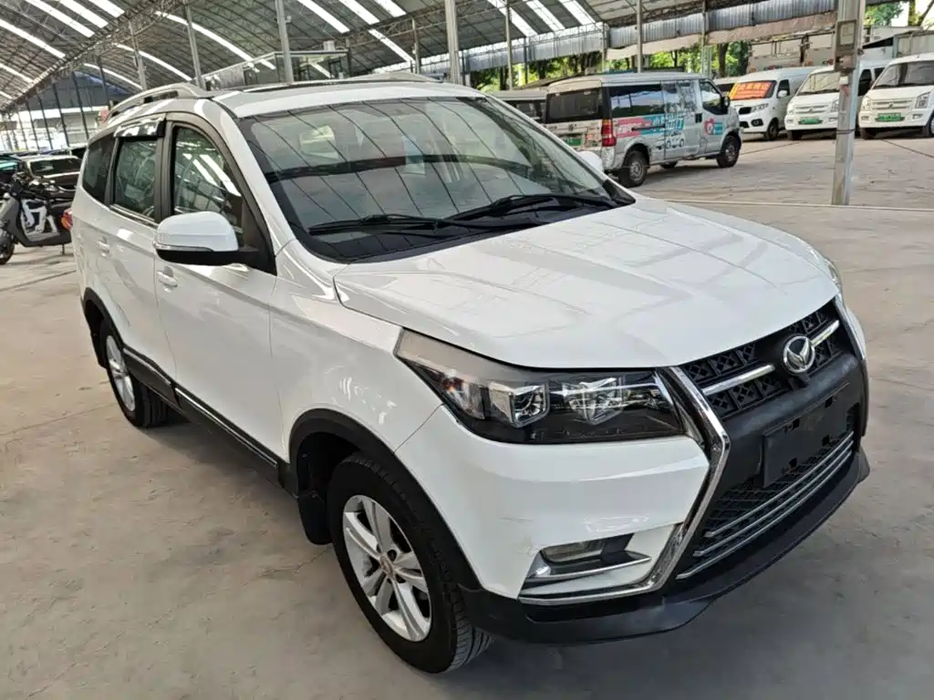 BAIC Huansu S3 2016 2016 S3L 1.5L Manual Premium