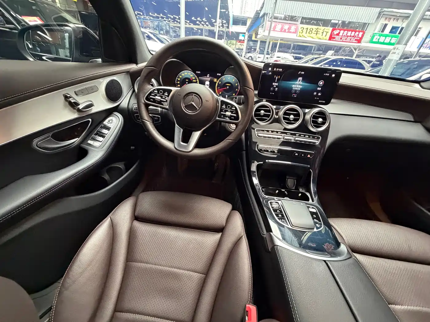 Mercedes-Benz GLC 2021 GLC 260 L 4MATIC Sporty фото 26