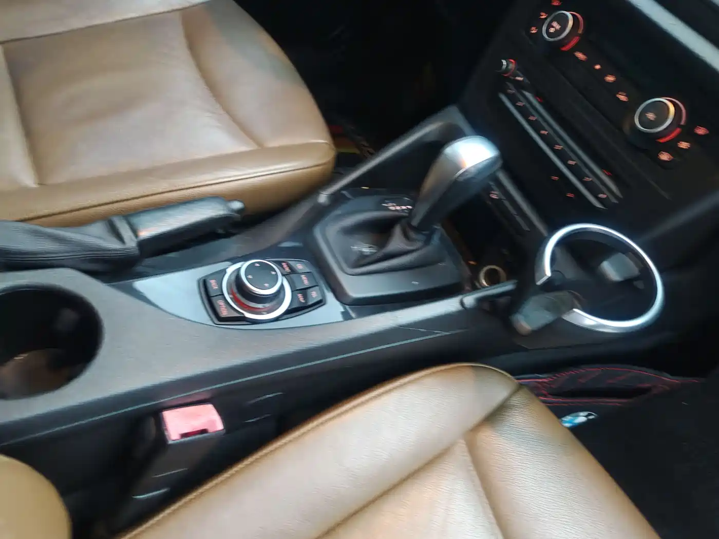BMW X1 (Import) 2010 xDrive25i фото 51