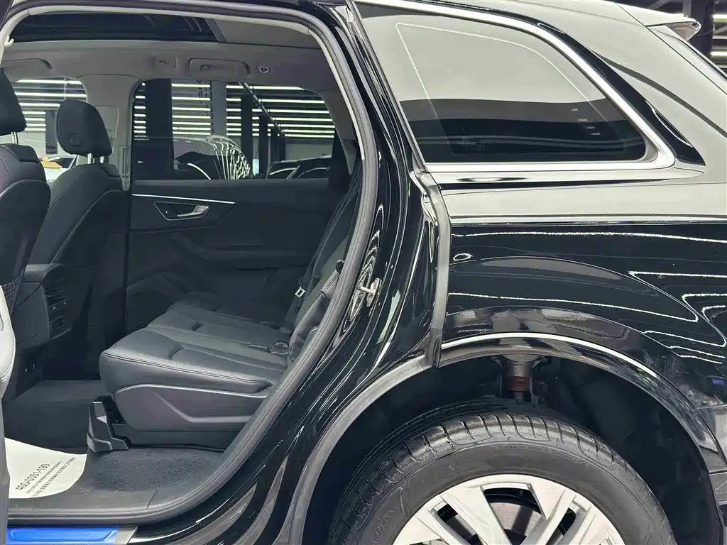 Audi Q7 2023 45 TFSI quattro S line Sport фото 7