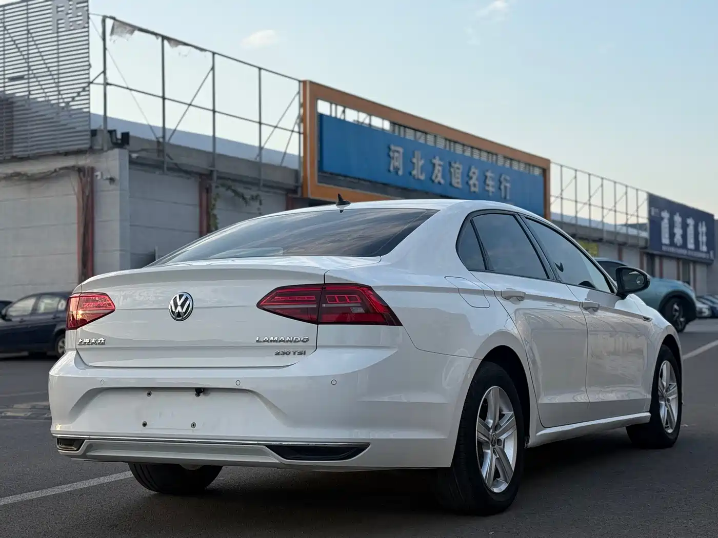 Photo 9 - Volkswagen Lamando