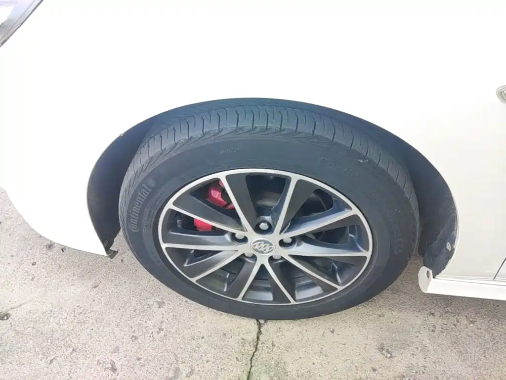 Фото 23 - Buick Verano