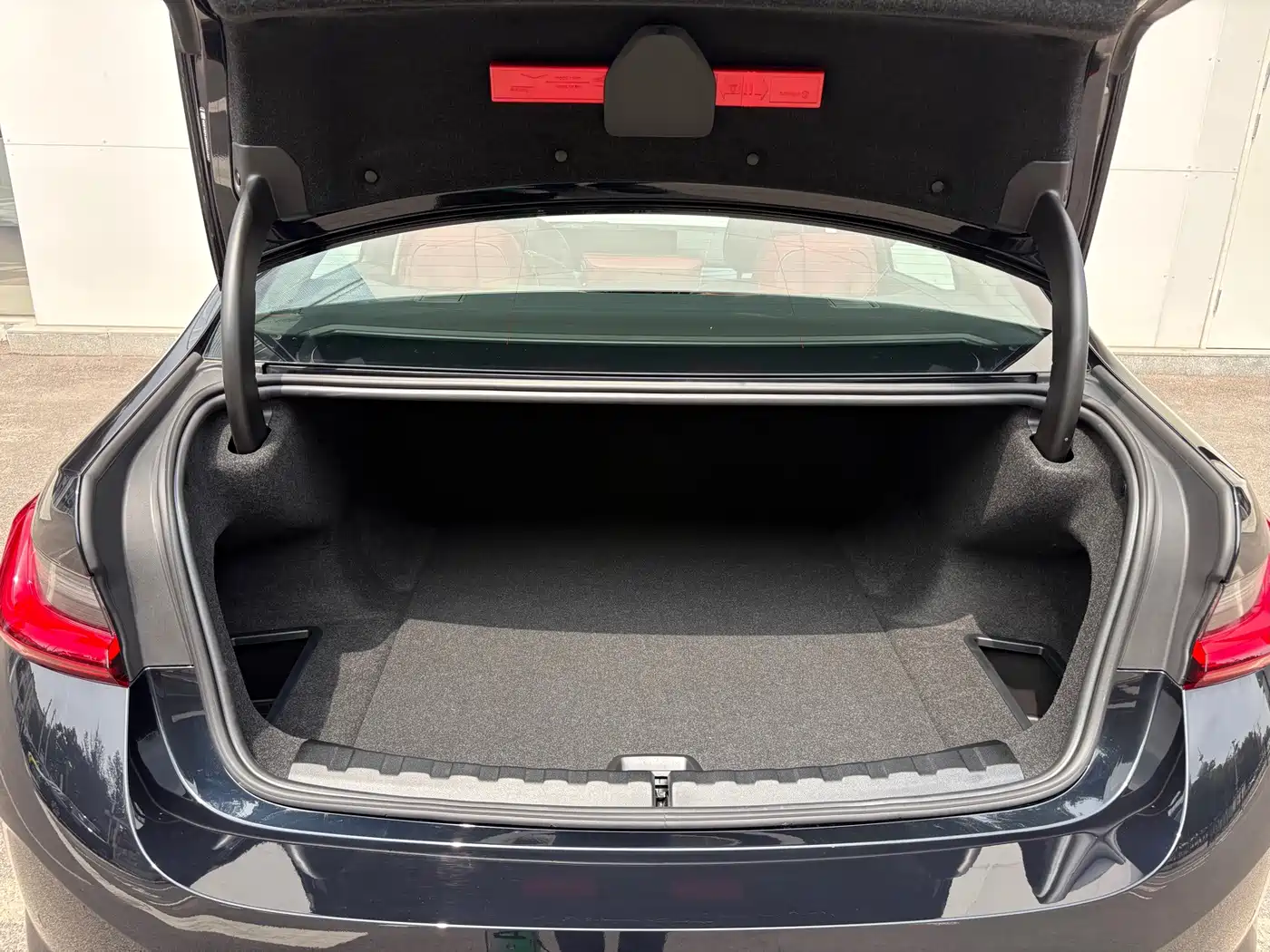 BMW i3 2026 2026 Facelift eDrive 40 L Shadowline Package
