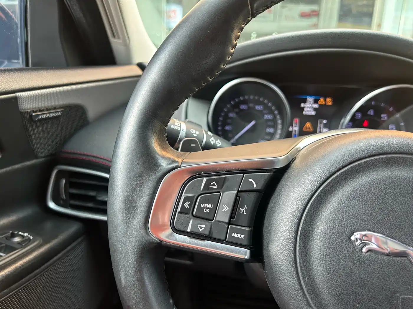 Jaguar XE 2016 2015 2.0T 240PS R-Sport
