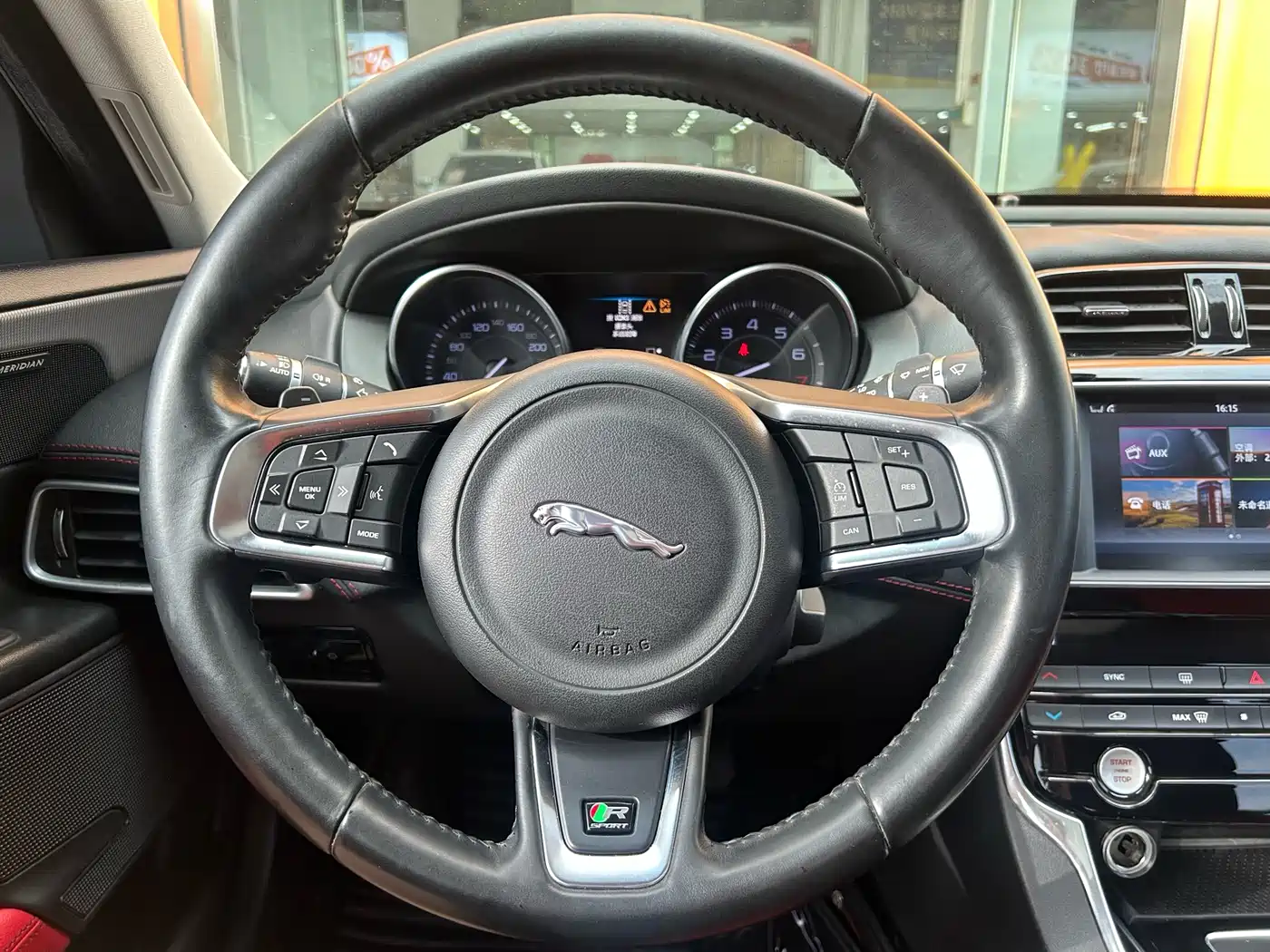 Jaguar XE 2016 2015 2.0T 240PS R-Sport