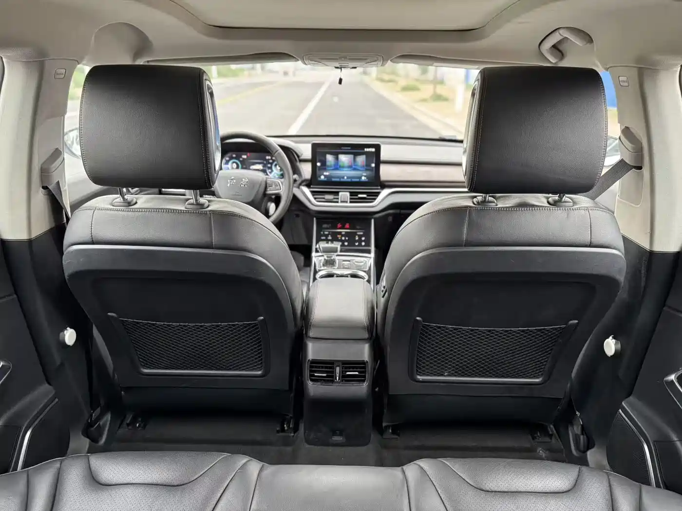 Hongqi E-HS3 2019 Smart Connection Flag Joy FWD Version фото 11