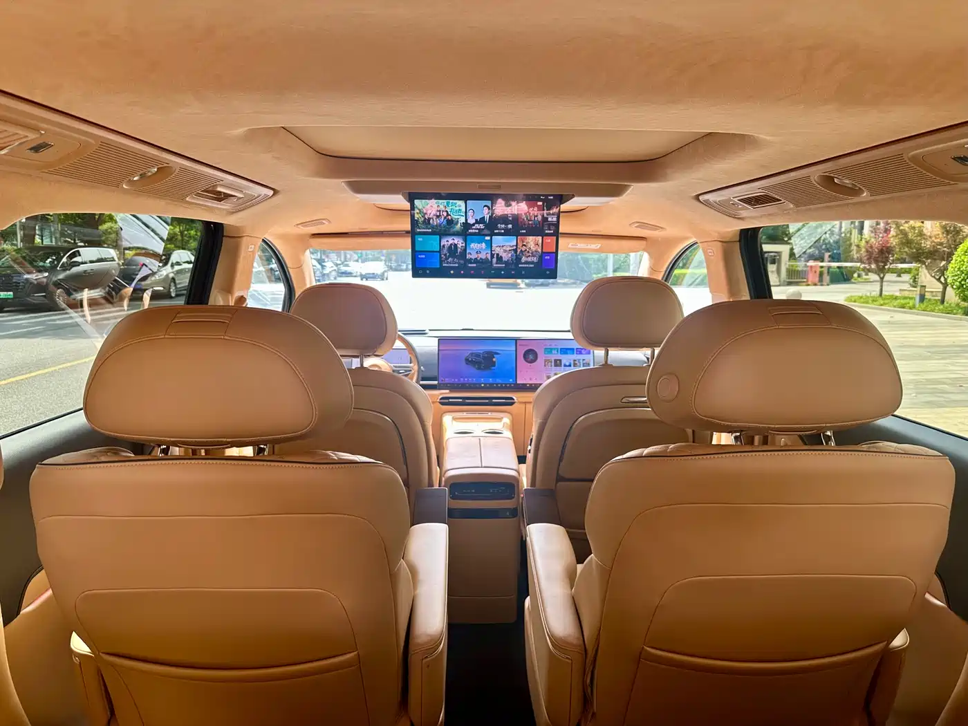 Voyah Auto Voyah Dreamer 2025 PHEV AWD Flagship Kunpeng Edition фото 8