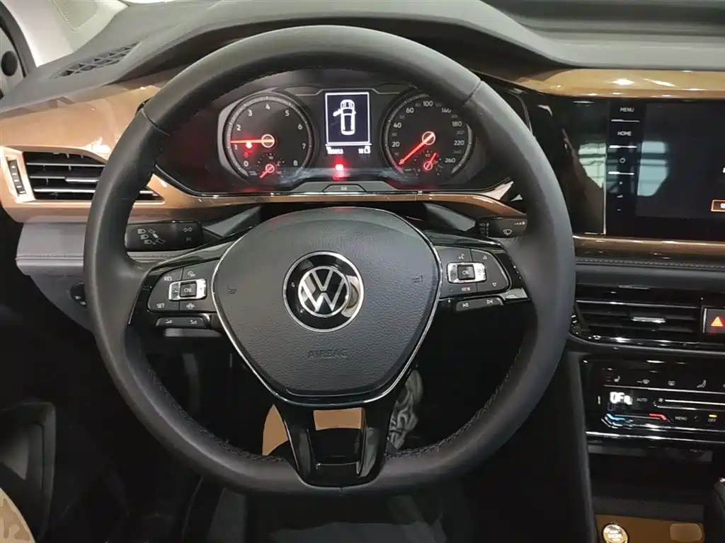 VOLKSWAGEN TUYUE
