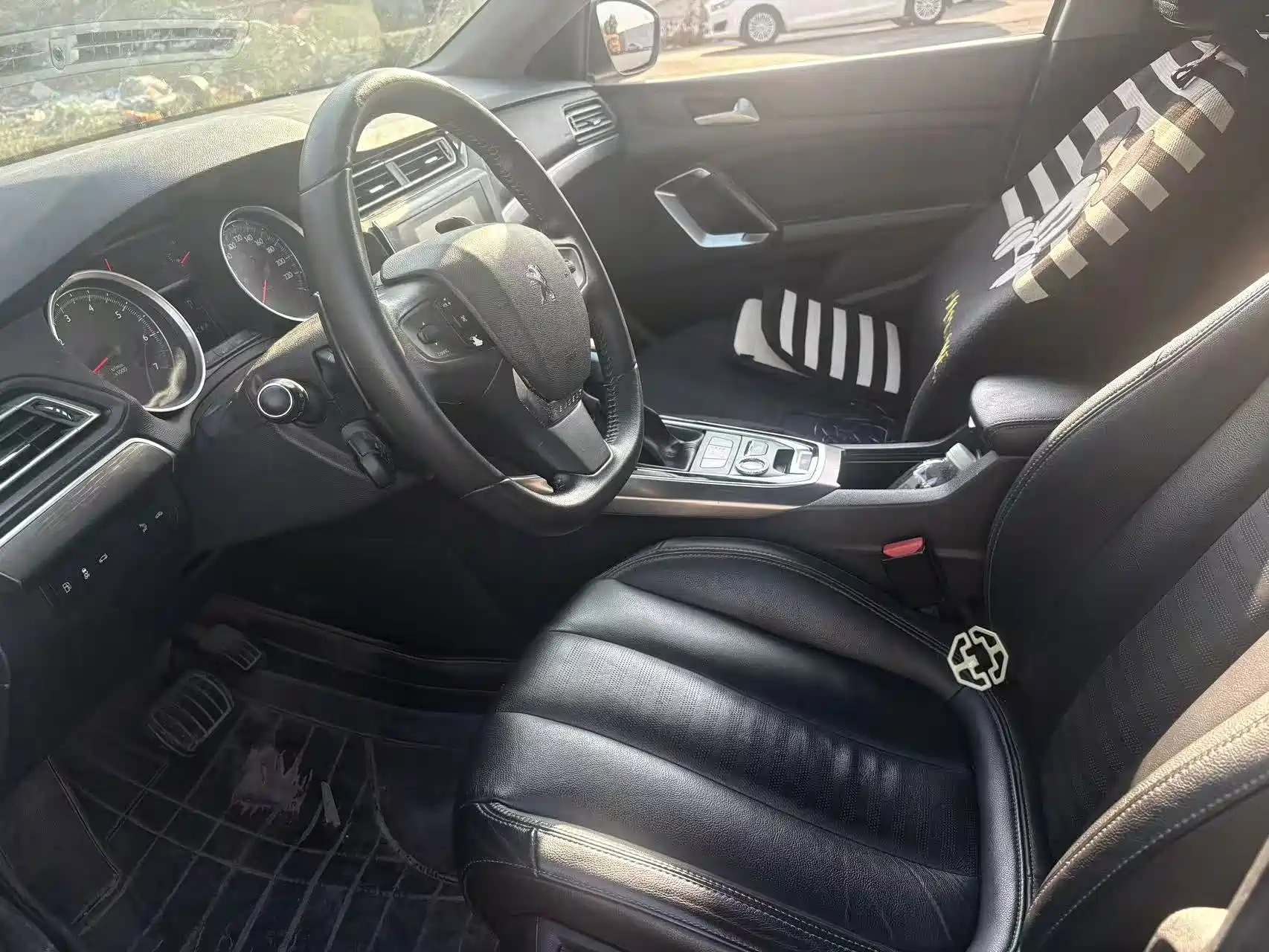 صورة 7 - Peugeot 408