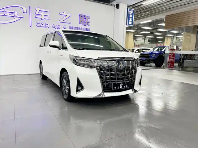 Toyota Alphard 双擎 2.5L 黄金特别版