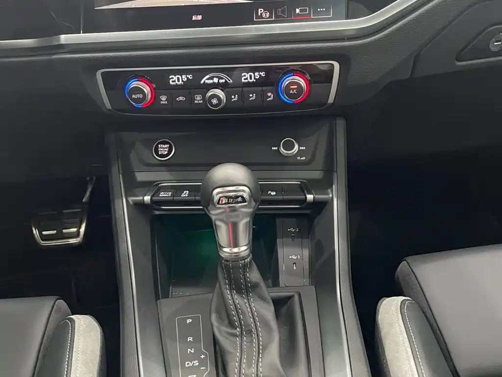 Audi Q3 2025 2025 quattro 45th Anniversary Edition 40TFSI Fashion Dynamic
