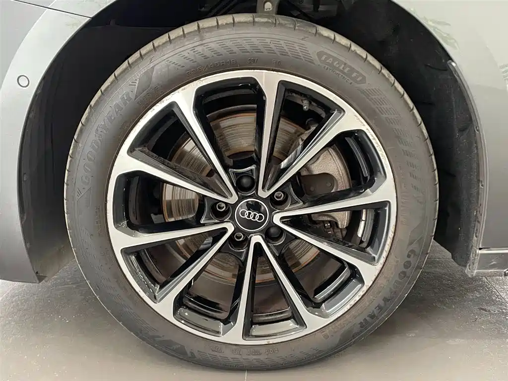 AUDI A5L