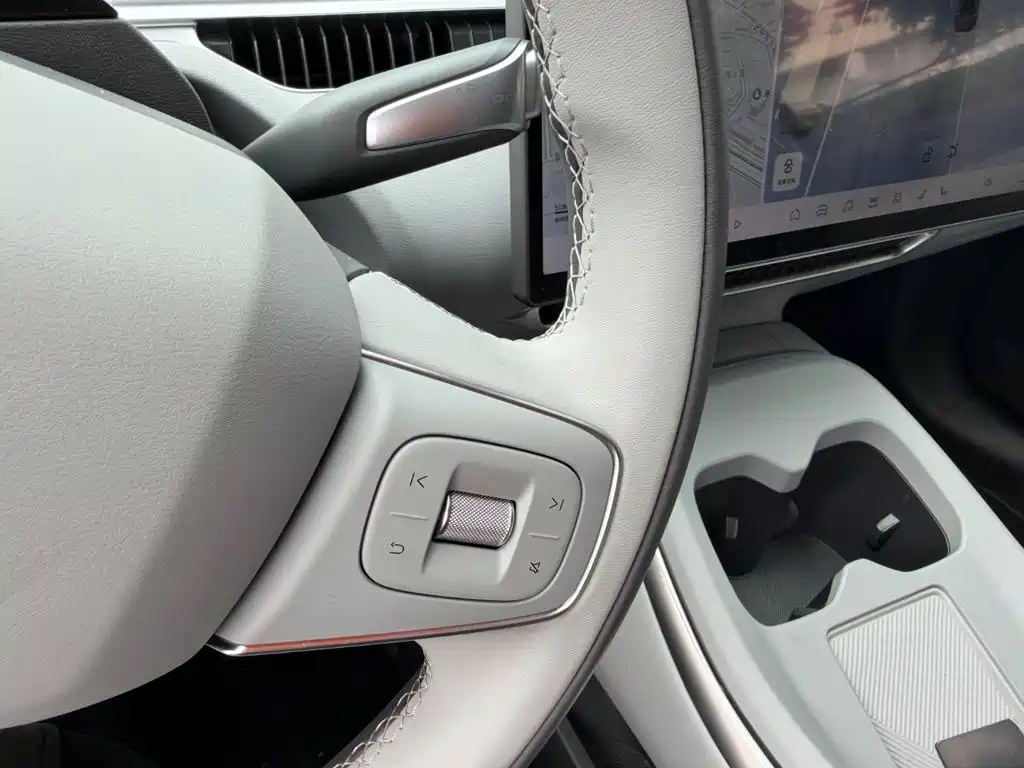 Photo 10 - XPeng MONA M03