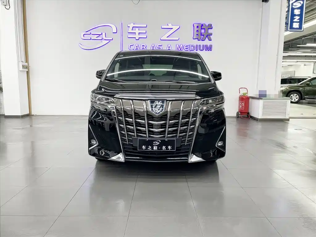 Toyota Alphard 2021 Hybrid 2.5L Premium фото 2
